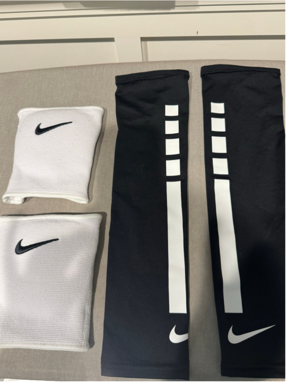 Nike Volleyball Arm Sleeves & Knee Pads Set - One Size - Black/White